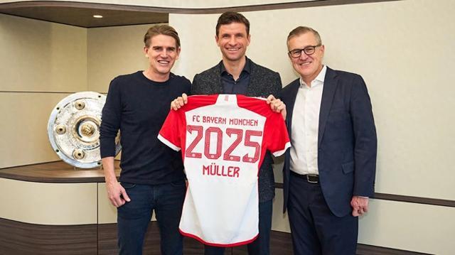 英超联赛第16轮收官战，曼联主场迎战伯恩茅斯，赛前首发出炉。（英超第16轮收官之战：曼联主场迎战伯恩茅斯，赛前首发名单公布）