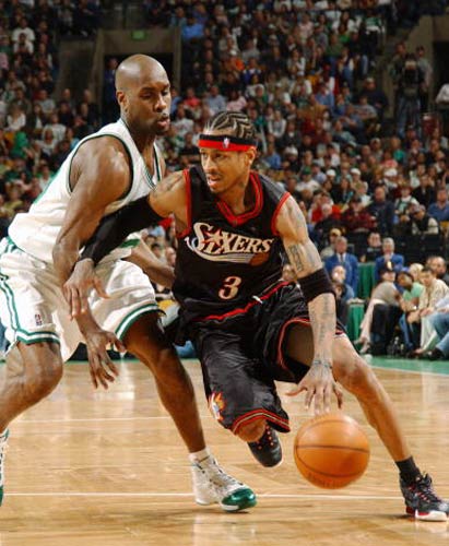 欧冠半场：詹姆斯助攻佩德罗破门，切尔西暂1-0亚特兰大（欧冠中场战报：詹姆斯送助攻佩德罗建功，切尔西暂以1-0领先亚特兰大）