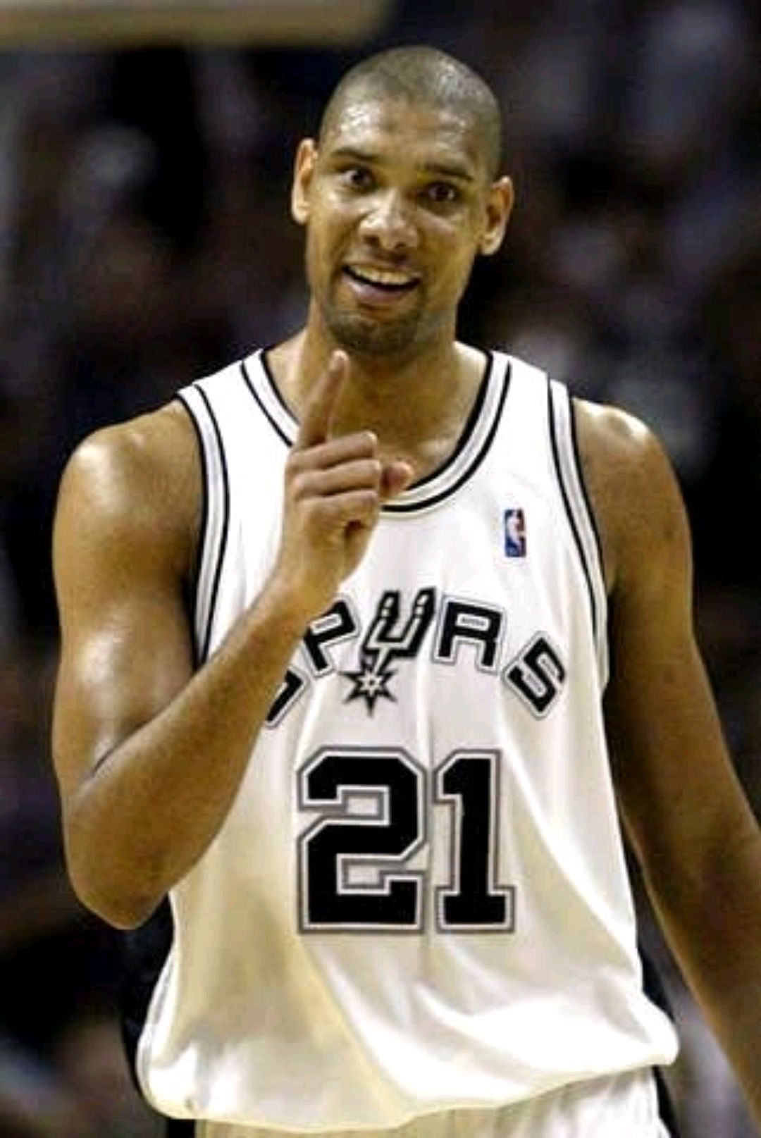 官方：孔蒂当选2025意足球盛典最佳教练，那不勒斯最佳俱乐部（2025意大利足球盛典：孔蒂荣膺最佳教练，那不勒斯获评最佳俱乐部）