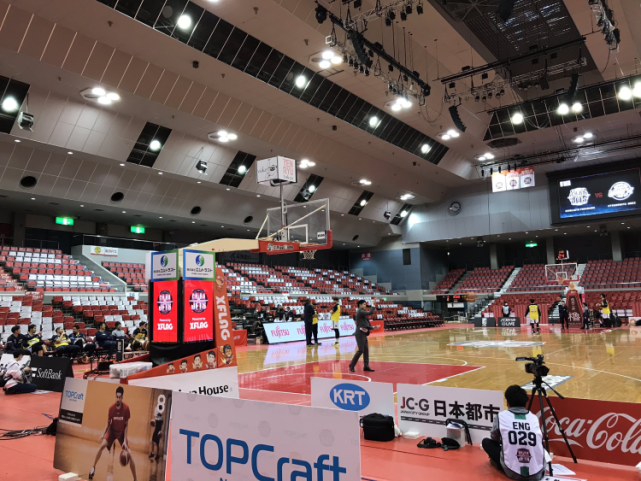 大小王对轰！杜兰特造东契奇犯规两罚全中 詹姆斯造火箭犯规两罚回应（双王对飙！杜兰特造成东契奇犯规两罚全中，詹姆斯面对火箭造犯规两罚回敬）