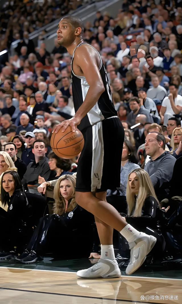 球队攻守转换加速，对手难以适应（攻防转换提速，令对手难以招架）