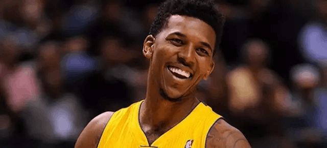 发布仅4个小时后，梅西造访诺坎普社媒动态点赞已突破1000万（发布4小时，梅西造访诺坎普动态点赞突破千万）